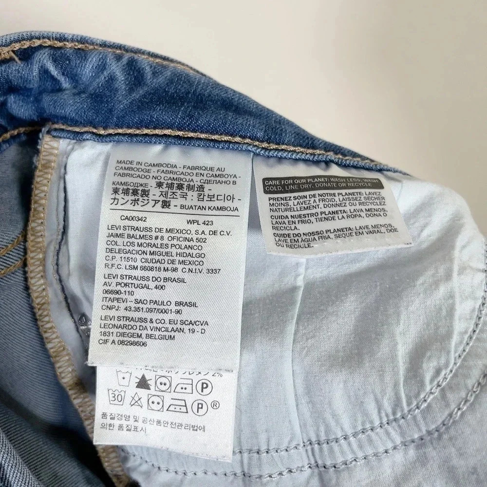 Levi's Premium  Skinny Frayed Hem Jeans - Picture 10 of 15